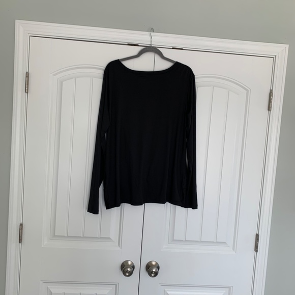 Tahari Sport  Size XL Black Top - Picture 4 of 5